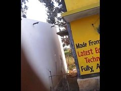 Indian men pissing madda1